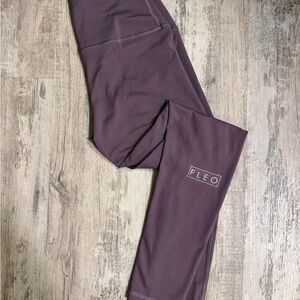 Fleo Plum El Toro High-Rise Leggings Size Small